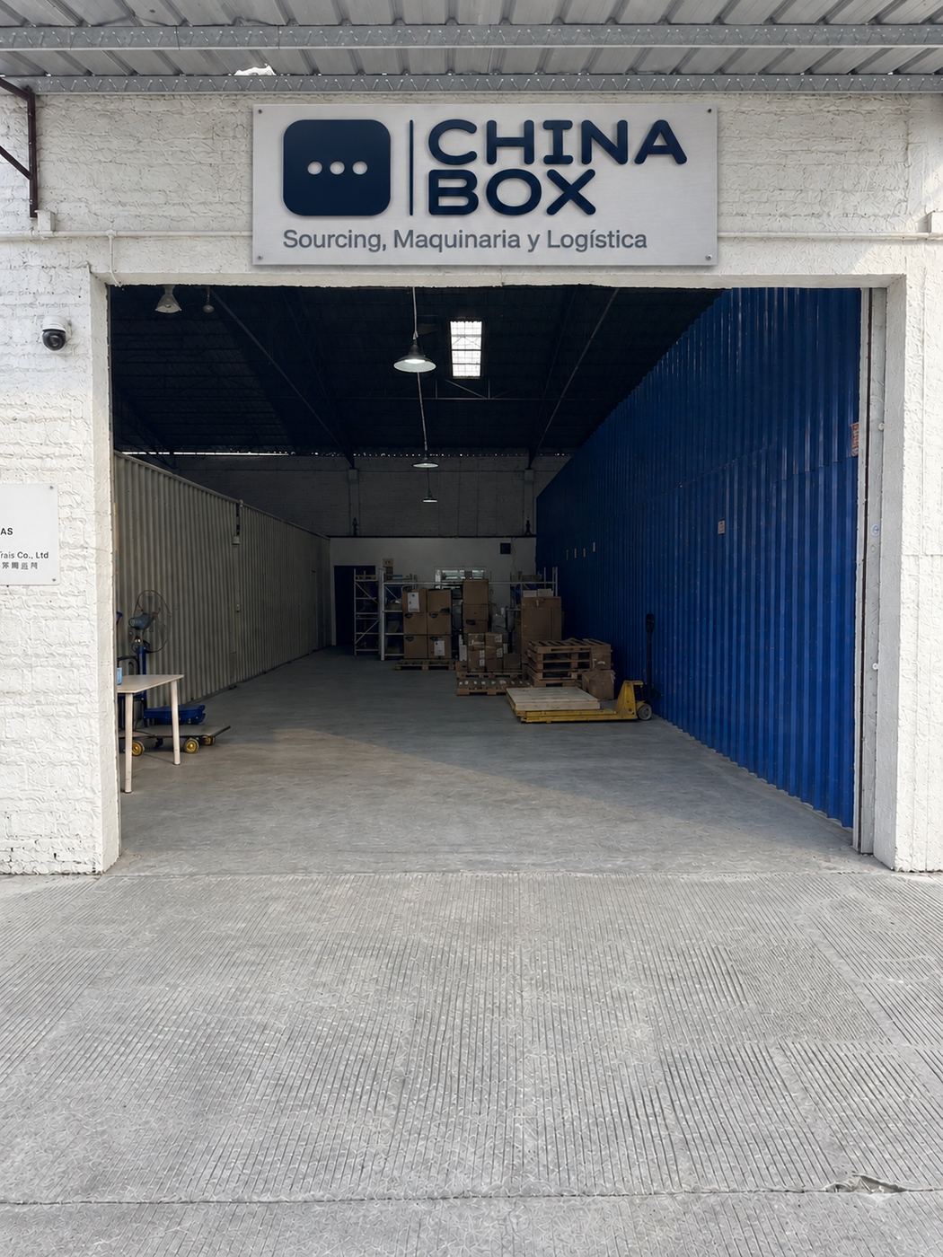Entrada del almacén de China Box en Foshan