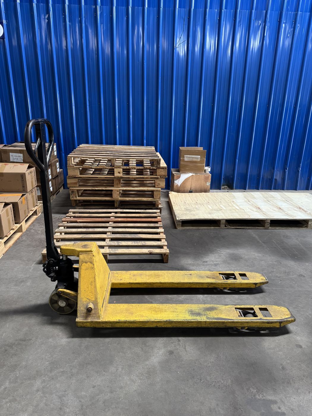 Pallets listos para recibir mercancía